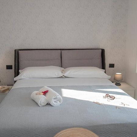 La Dolce Vita Rooms Прочида Экстерьер фото