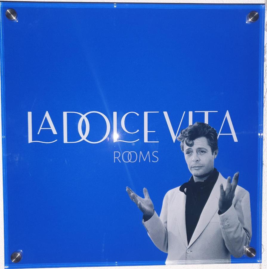 La Dolce Vita Rooms Прочида Экстерьер фото