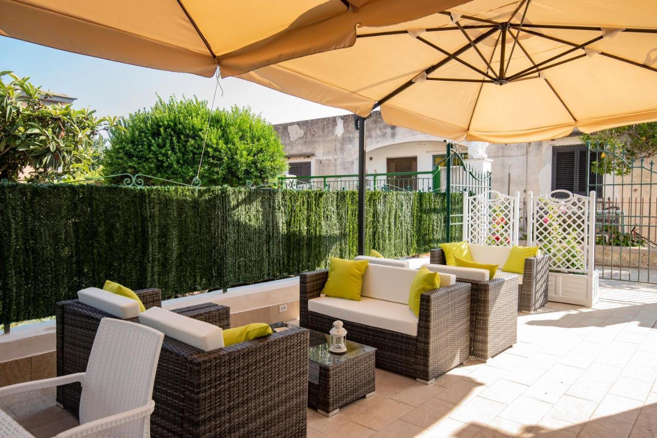La Dolce Vita Rooms Прочида Экстерьер фото