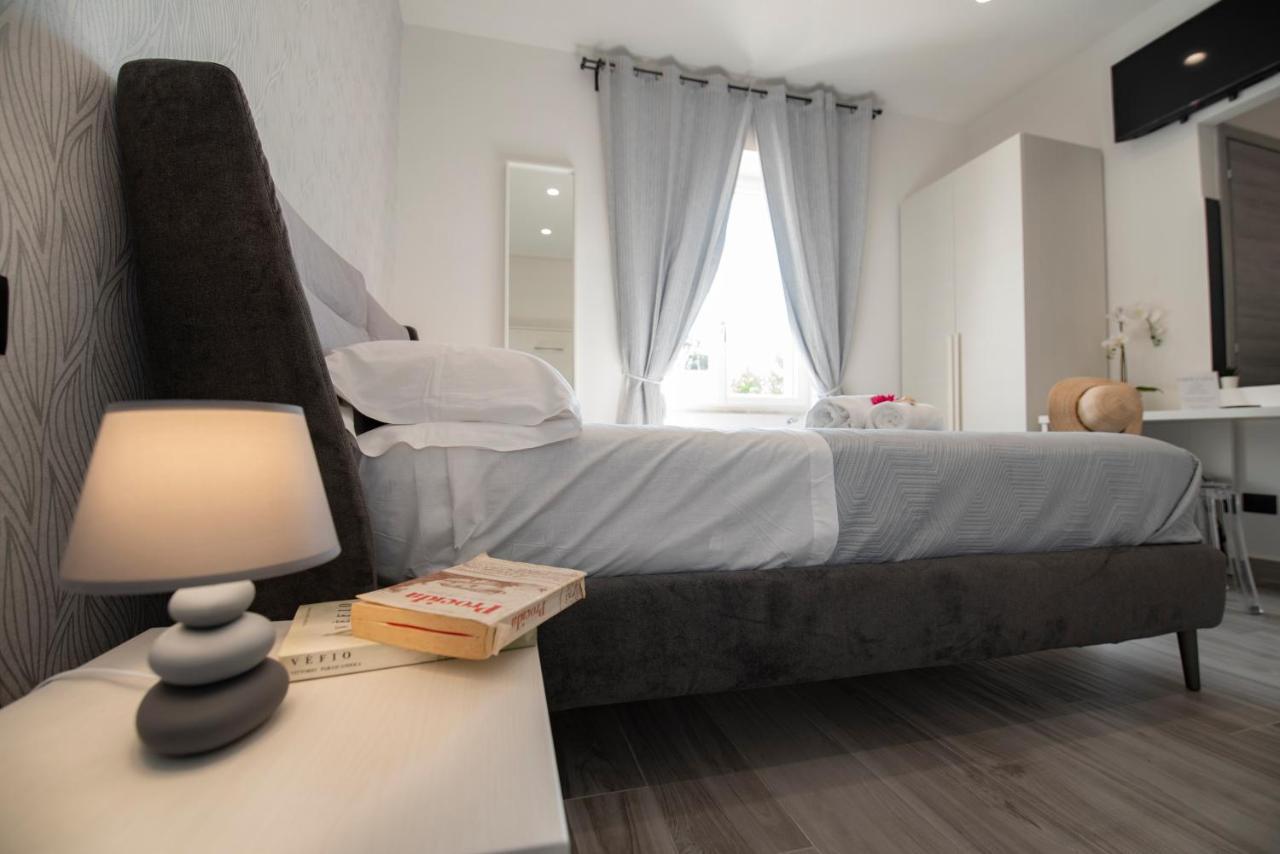 La Dolce Vita Rooms Прочида Экстерьер фото