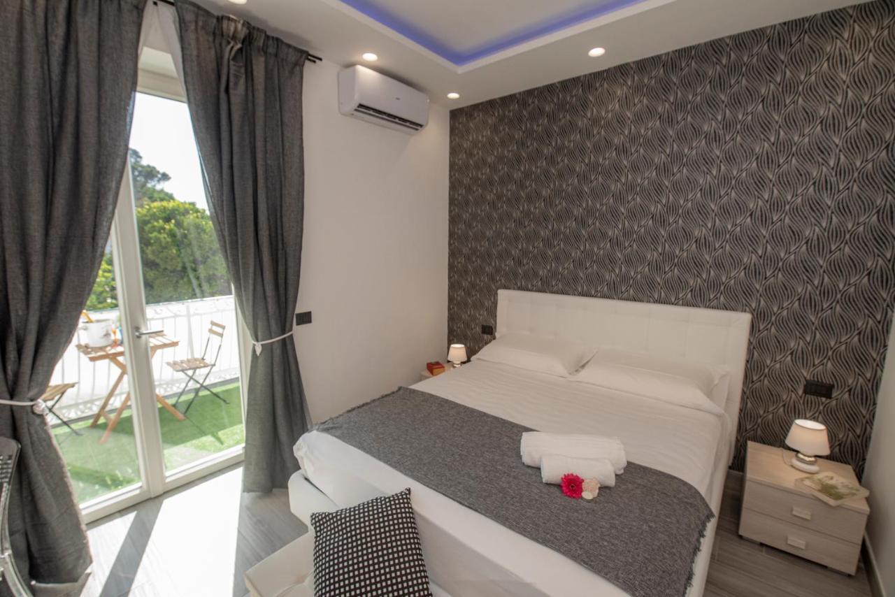 La Dolce Vita Rooms Прочида Экстерьер фото