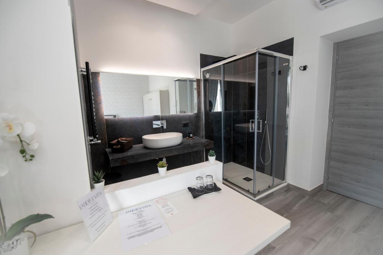 La Dolce Vita Rooms Прочида Экстерьер фото