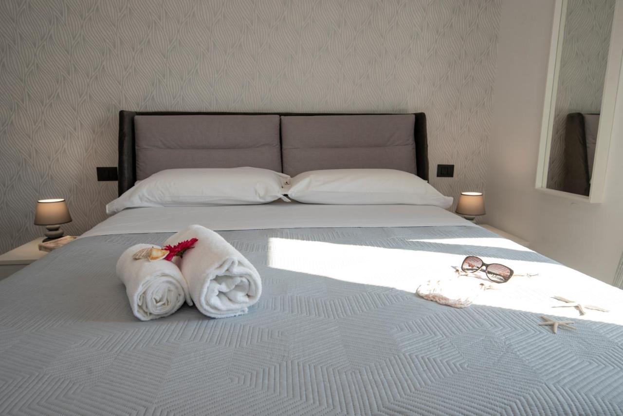 La Dolce Vita Rooms Прочида Экстерьер фото