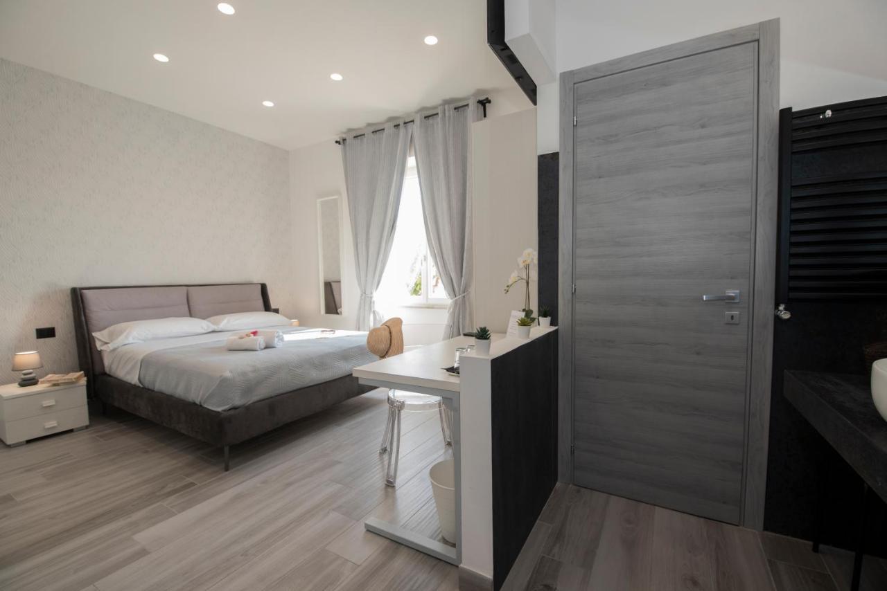 La Dolce Vita Rooms Прочида Экстерьер фото