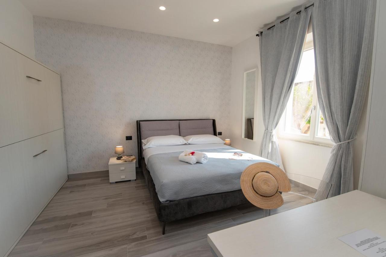 La Dolce Vita Rooms Прочида Экстерьер фото