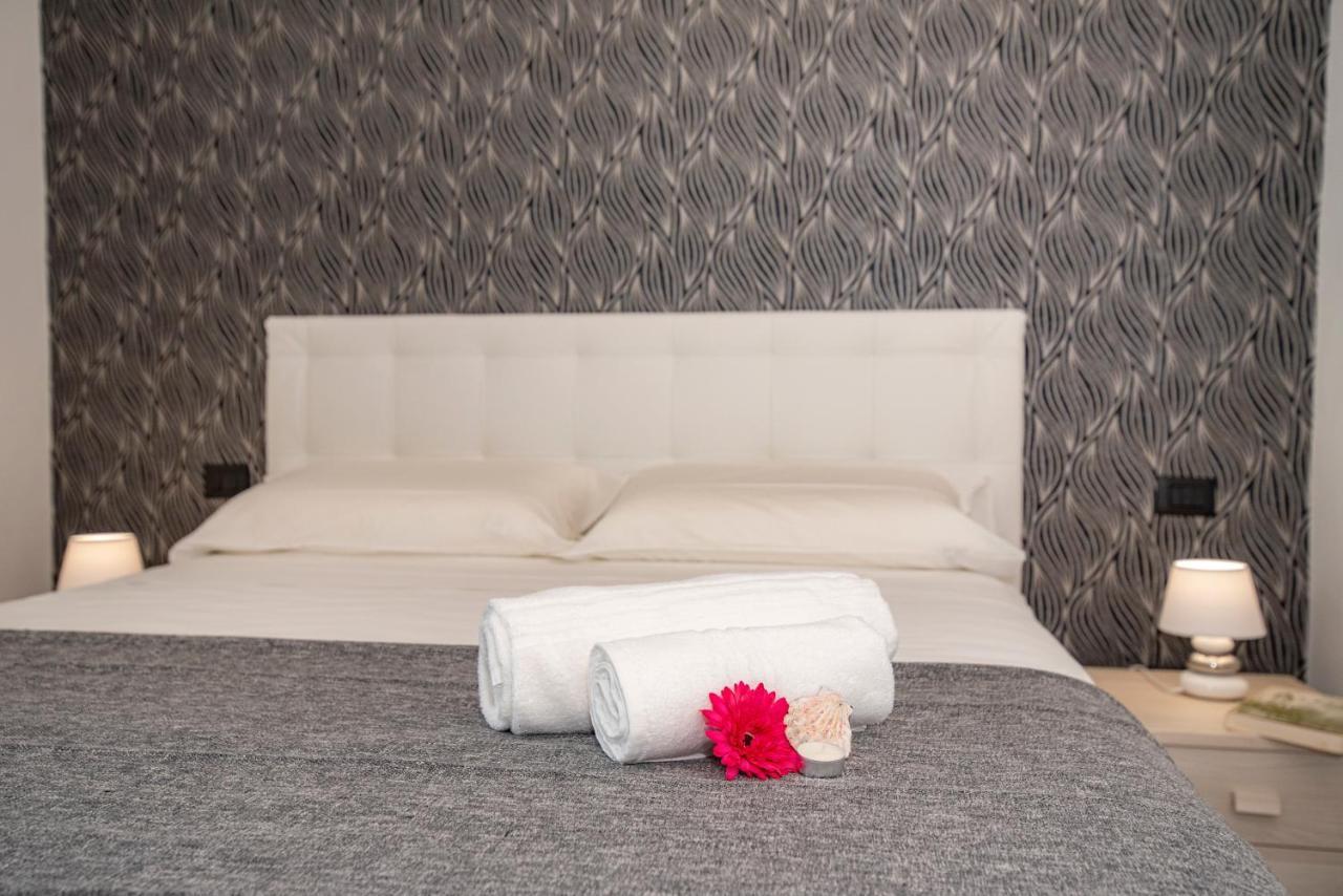 La Dolce Vita Rooms Прочида Экстерьер фото