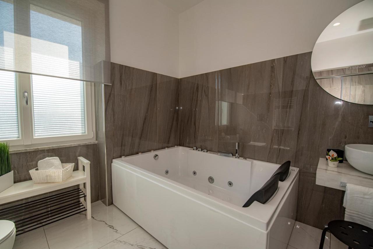 La Dolce Vita Rooms Прочида Экстерьер фото